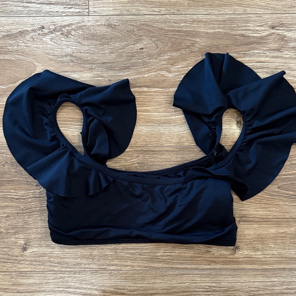 Vince Camuto Black Ruffle Sleeve Top